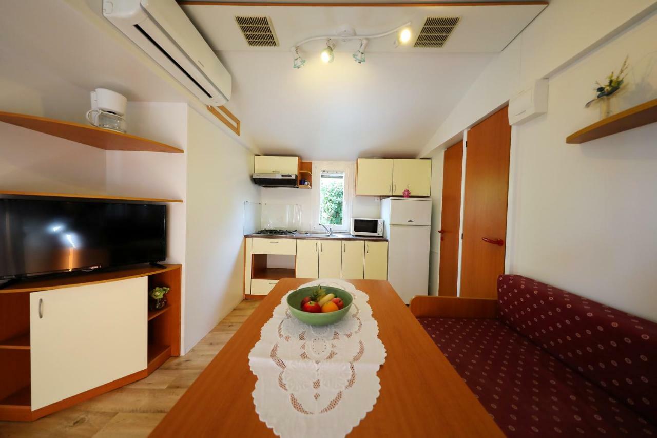 Mobile Home Grbe Nin Exteriér fotografie