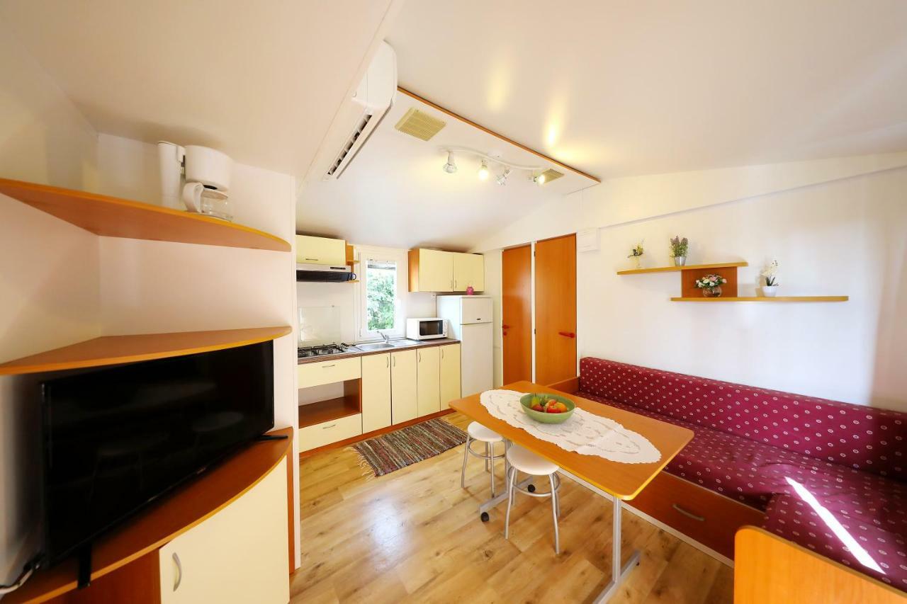 Mobile Home Grbe Nin Exteriér fotografie