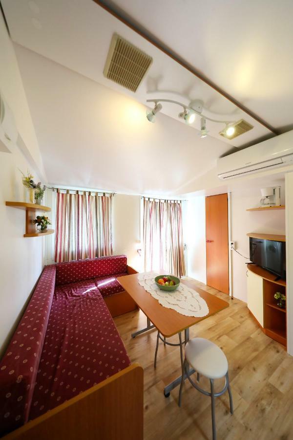 Mobile Home Grbe Nin Exteriér fotografie