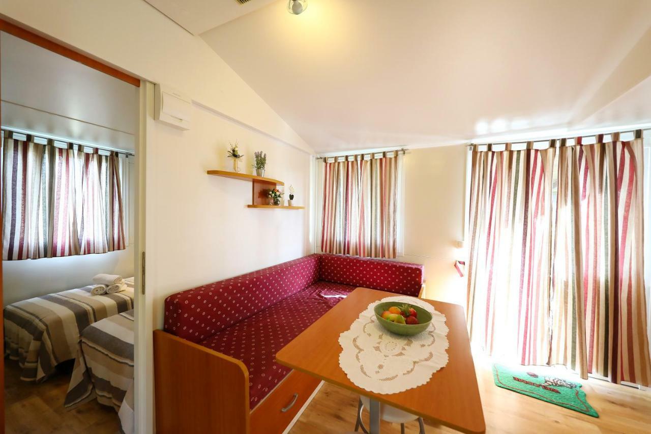 Mobile Home Grbe Nin Exteriér fotografie